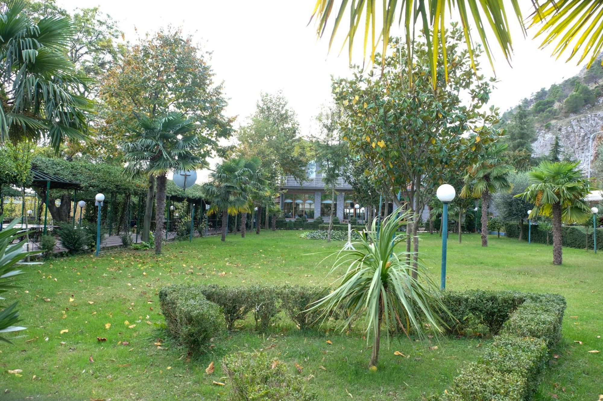שקודר Buna Park Hotel מראה חיצוני תמונה