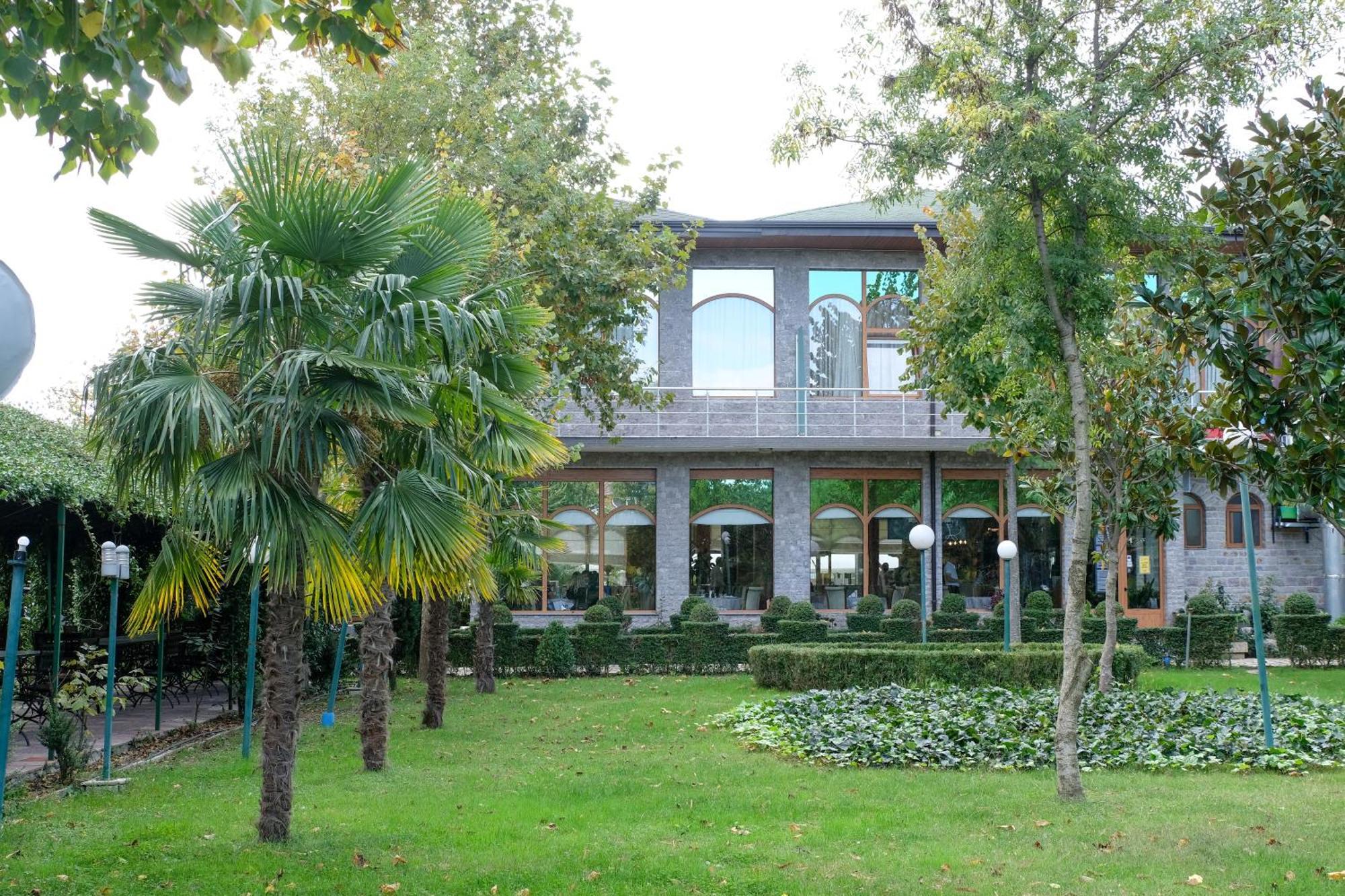 שקודר Buna Park Hotel מראה חיצוני תמונה