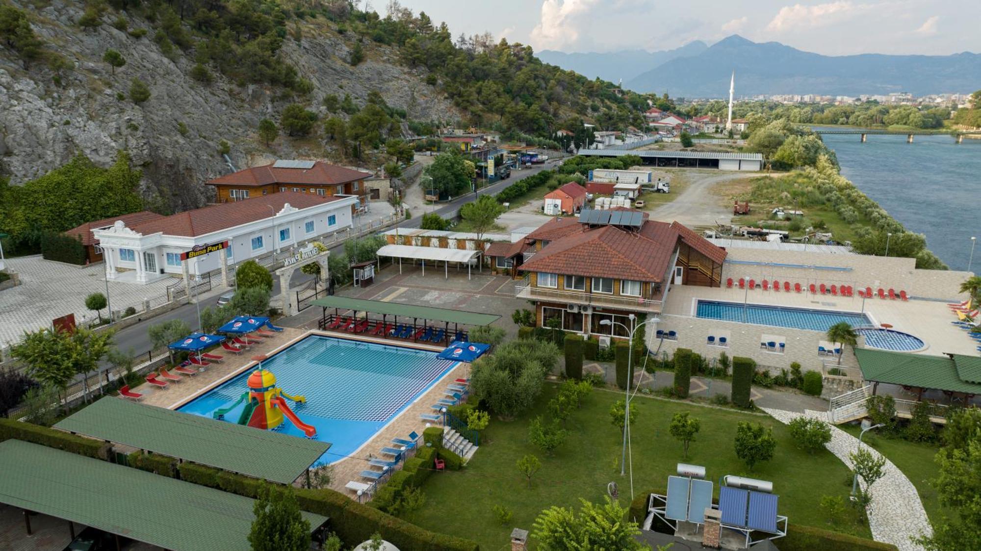 שקודר Buna Park Hotel מראה חיצוני תמונה
