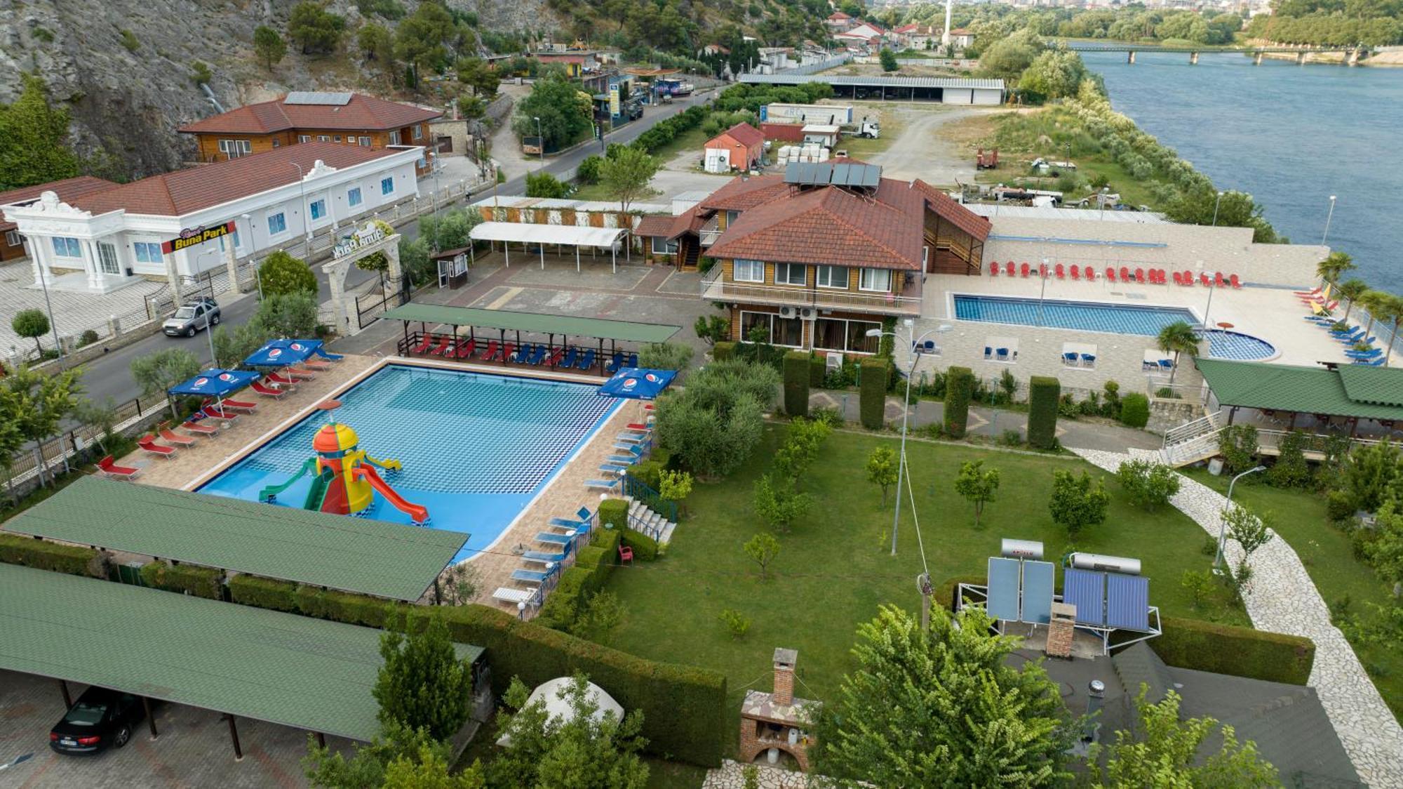 שקודר Buna Park Hotel מראה חיצוני תמונה