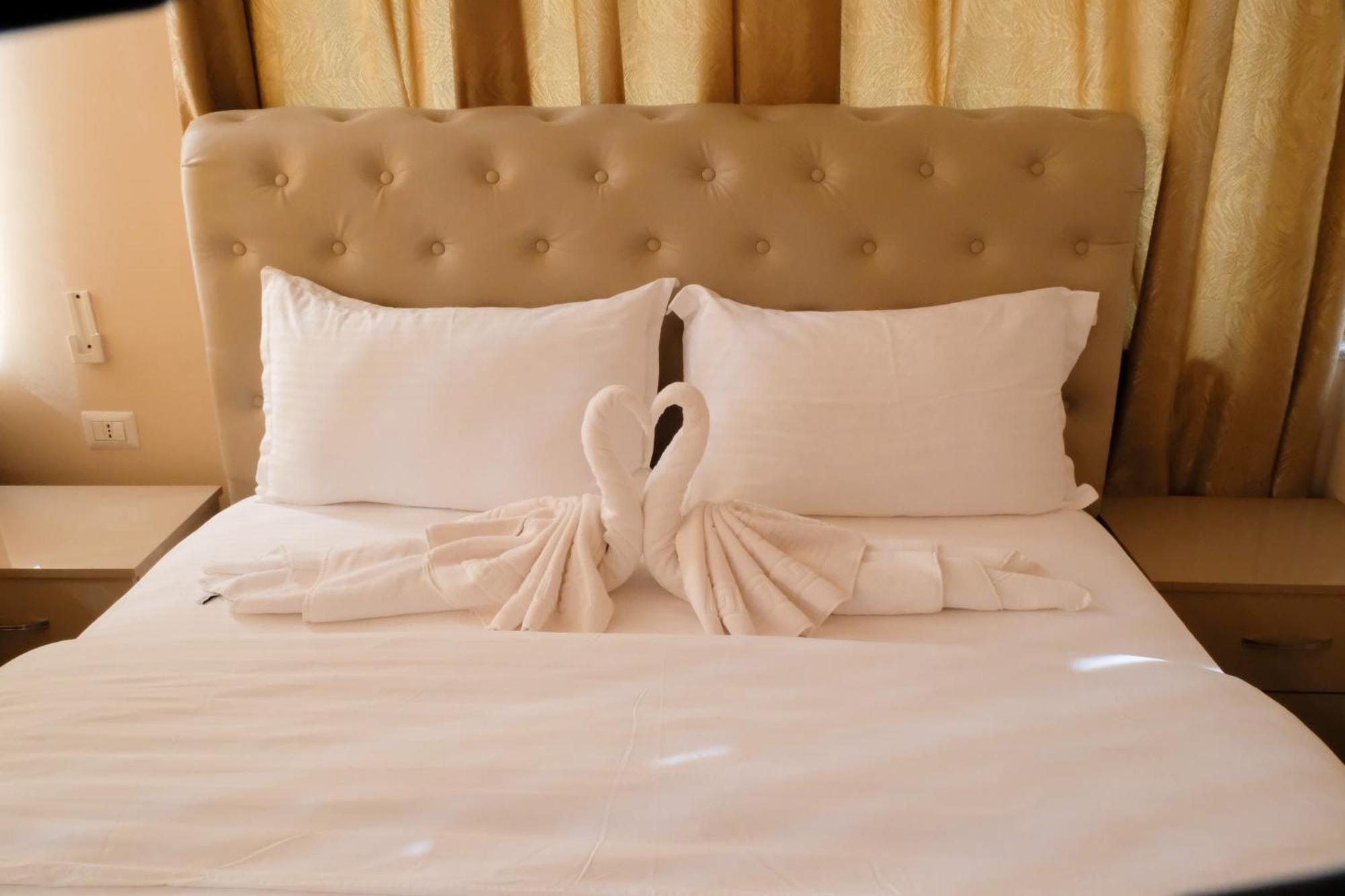 שקודר Buna Park Hotel מראה חיצוני תמונה