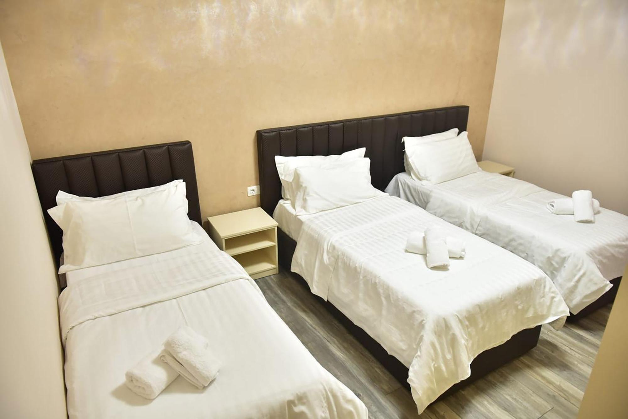 שקודר Buna Park Hotel מראה חיצוני תמונה